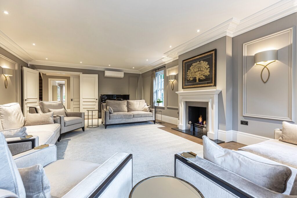 Petevelvet Property 009 Dining room setting property photographer London