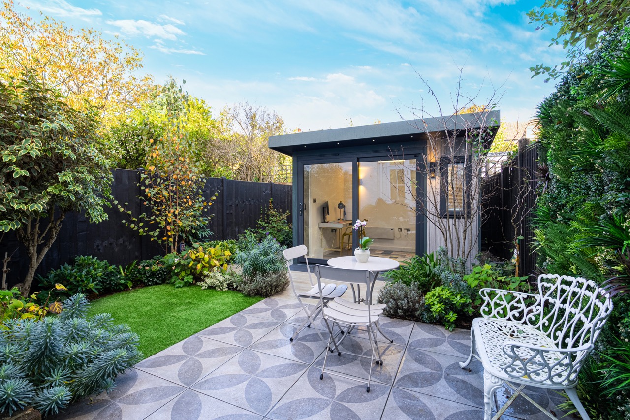 Petevelvet Property 015 Beautiful garden landscape property photographer London